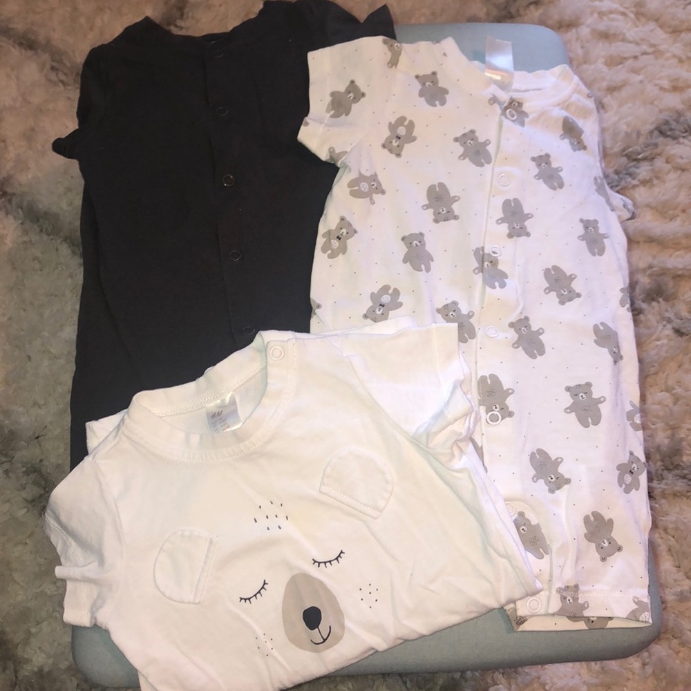 3 infant H&M outfits